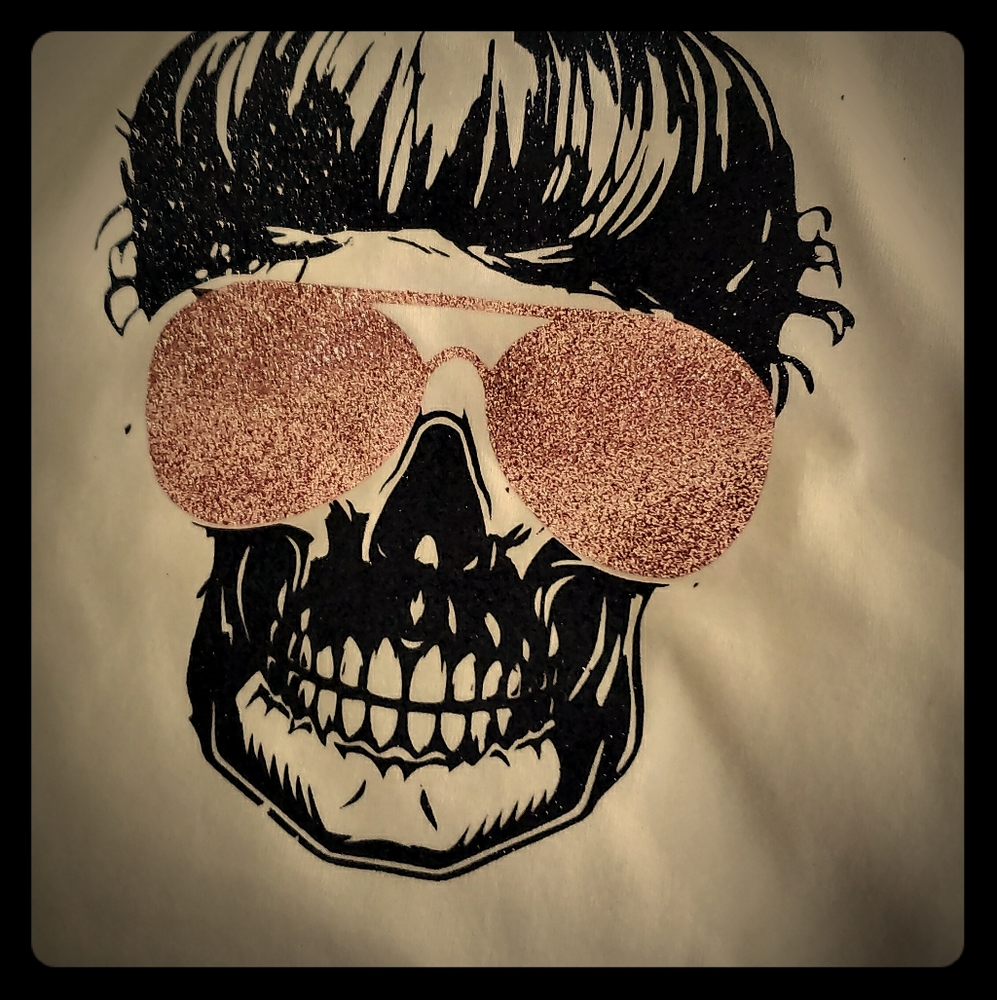 Skull tee